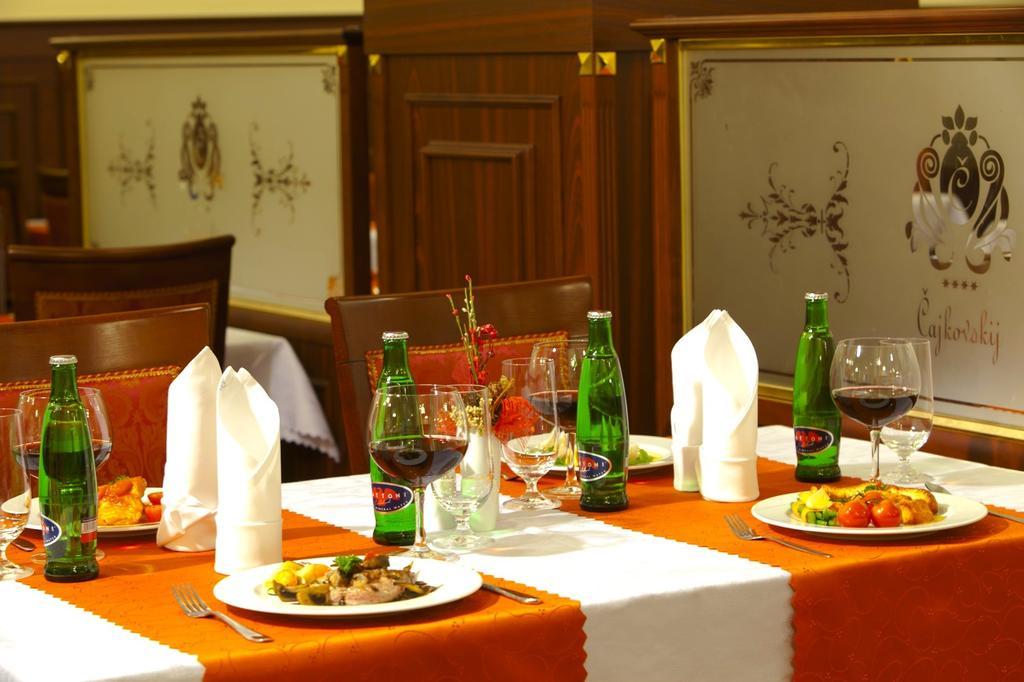 Spa Hotel Cajkovskij Karlovy Vary Extérieur photo